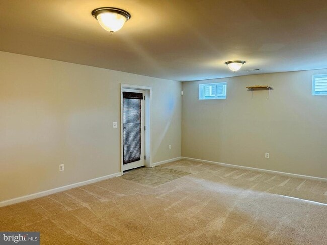 Building Photo - 454 Coastal Ave