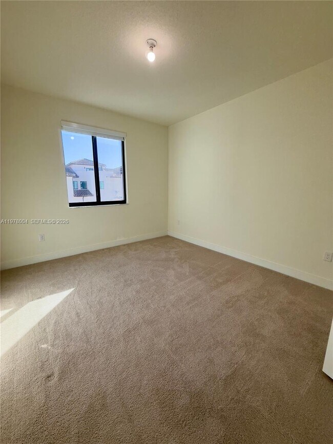 Building Photo - 4761 NW 84th Ave