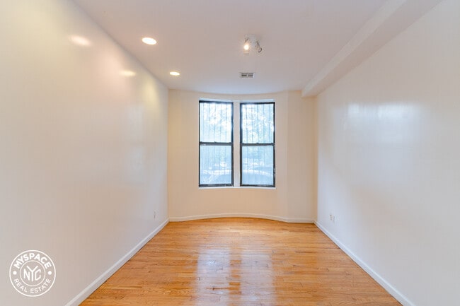 Building Photo - 275 Classon Ave