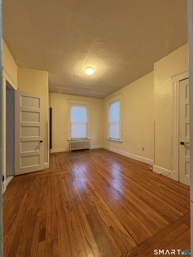 Building Photo - 787 Elm St