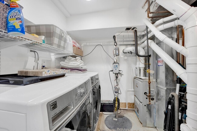 Building Photo - 1626 N Spaulding Ave