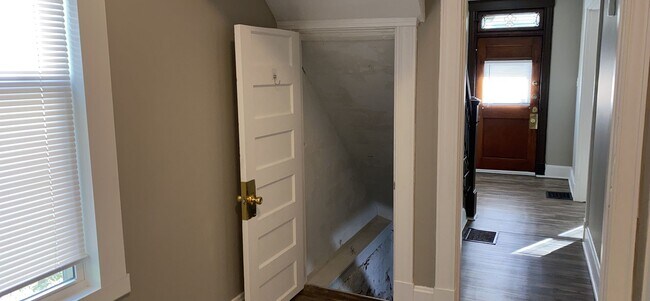 Building Photo - 2009 Ryan Ave