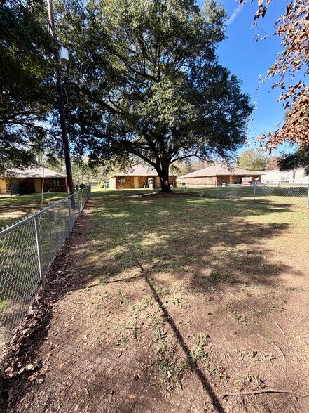 Yard view looking toward apartment - 29604 Burns Ln