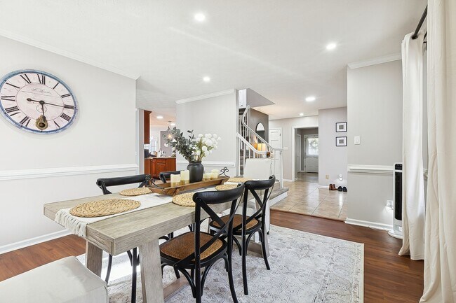 Building Photo - Move In Ready 4 Bedroom House in Yorktown!