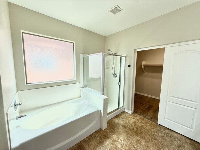 Building Photo - 17455 W Meadow Ln