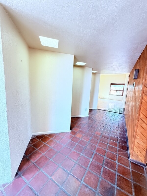 Building Photo - 3554-P3554 East 5th Street