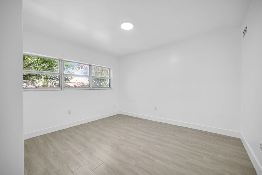 Building Photo - 1391 NW 102nd St