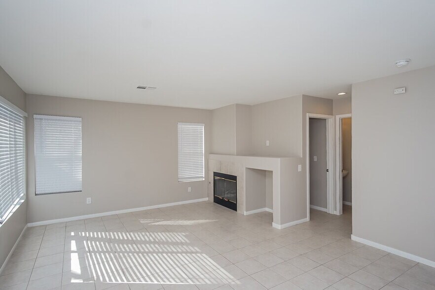 Building Photo - 4926 Rancho Domingo Ct