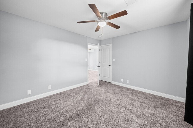 Building Photo - 771 Banister Dr