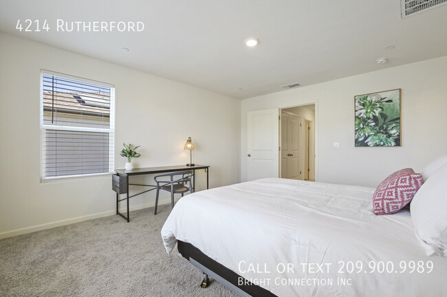 Building Photo - FULLY FURNISHED | 3b/2.5ba | Games | Close...