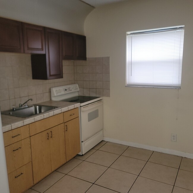 Building Photo - 7311 NW 37th St