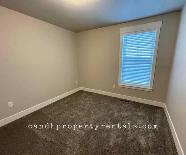 Building Photo - 6077 Northstead Ave