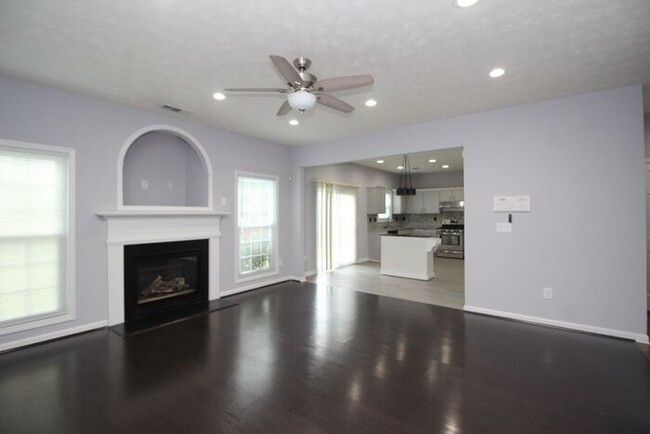 Building Photo - Beautiful brick front home!