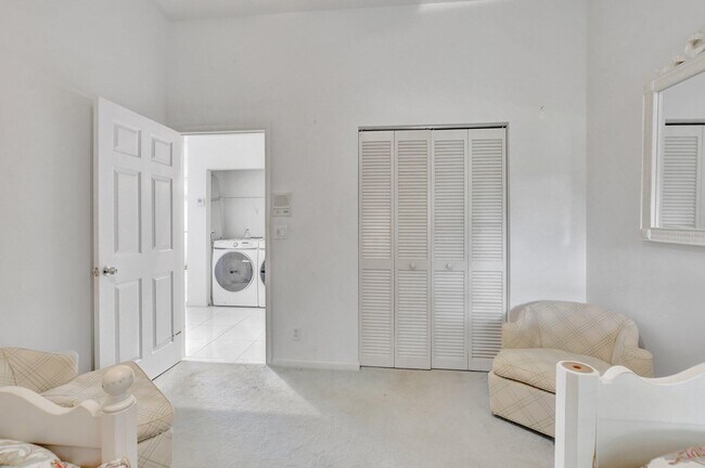 Building Photo - 23088 Via Stel