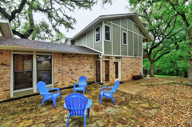 Building Photo - 11313 Menodora Dr