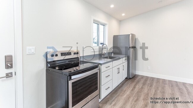 Building Photo - 1339 Camellia Dr