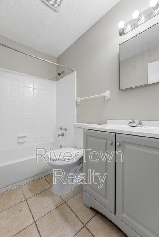 Building Photo - 4956 Lazybrook Cove