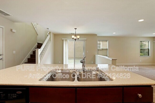 Building Photo - 60 Xena Court