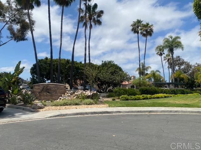Building Photo - 7190 Shoreline Dr