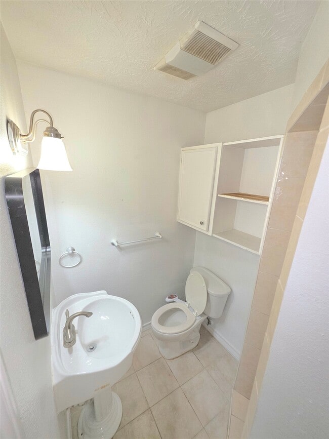 Building Photo - 5335 Cherie Crest Ct
