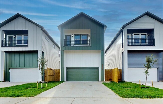 Primary Photo - 12244 Kirkgard Dr