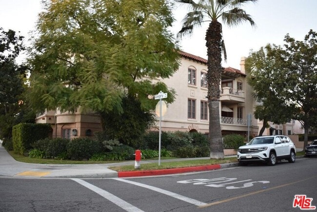 Building Photo - 235 S Gale Dr