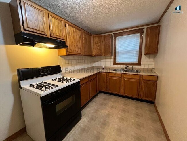 Building Photo - 254 Robeson St