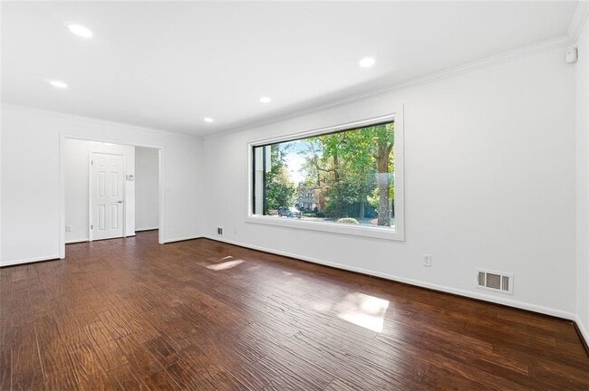 Building Photo - 4832 Valley View Ct