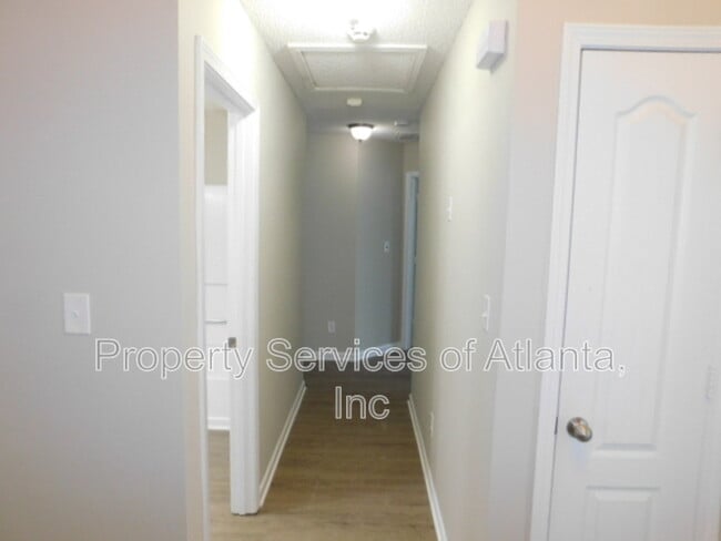 Building Photo - 101 Moss Pointe Dr