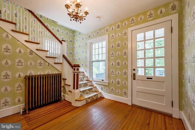 Building Photo - 3236 McKinley St NW