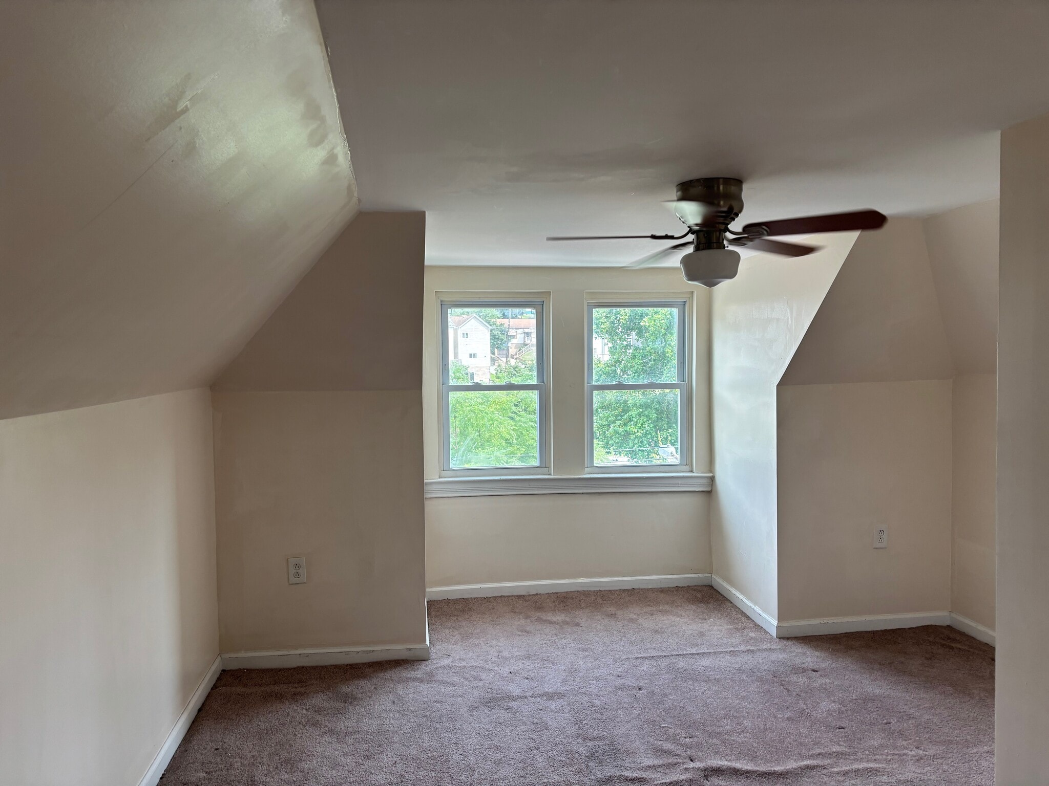 Building Photo - 250 Shaler St