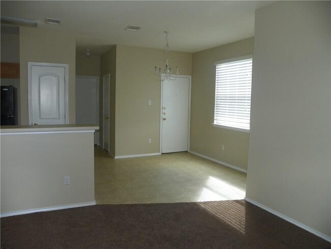 Building Photo - 14001 Cambourne Dr