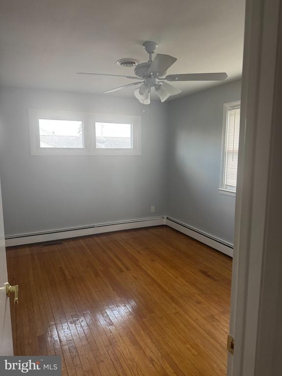 Building Photo - 216 Sussex Blvd