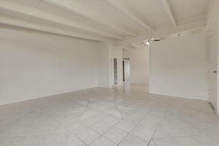 Building Photo - 1448 Modoc Ave