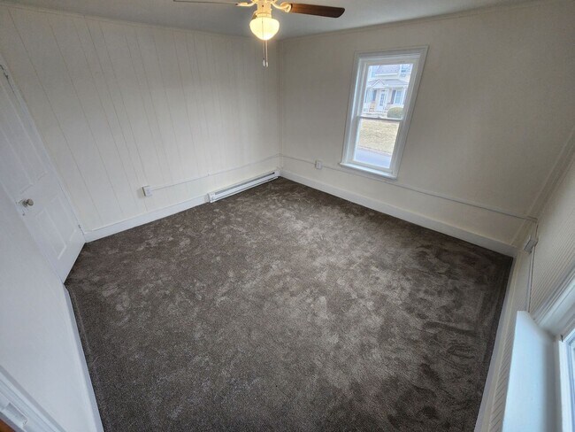 Building Photo - Remodeled Single Family