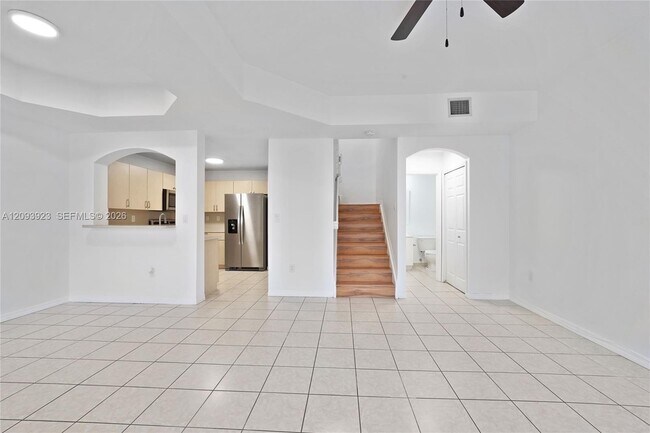 Building Photo - 642 SW 106th Ave