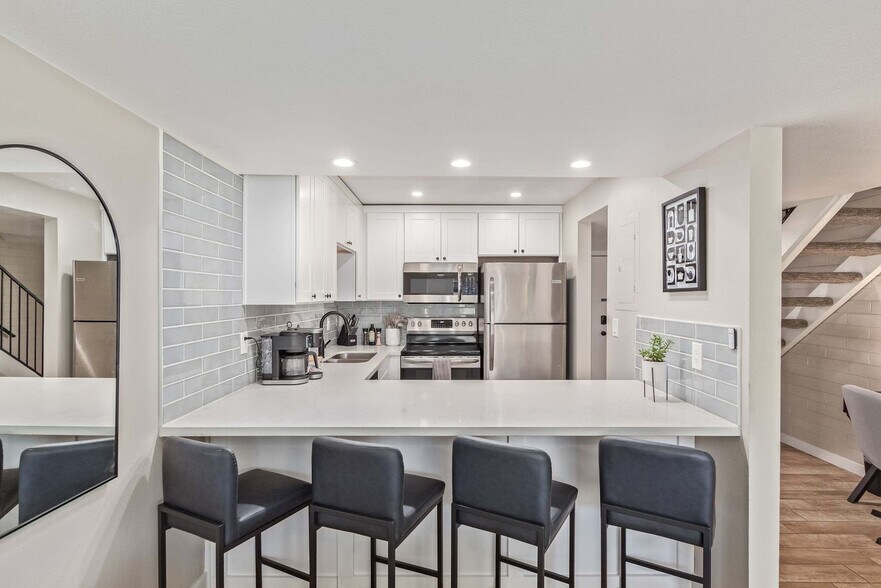 Building Photo - 7740 E Heatherbrae Ave