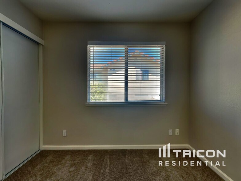 Building Photo - 4149 Shandwick Dr