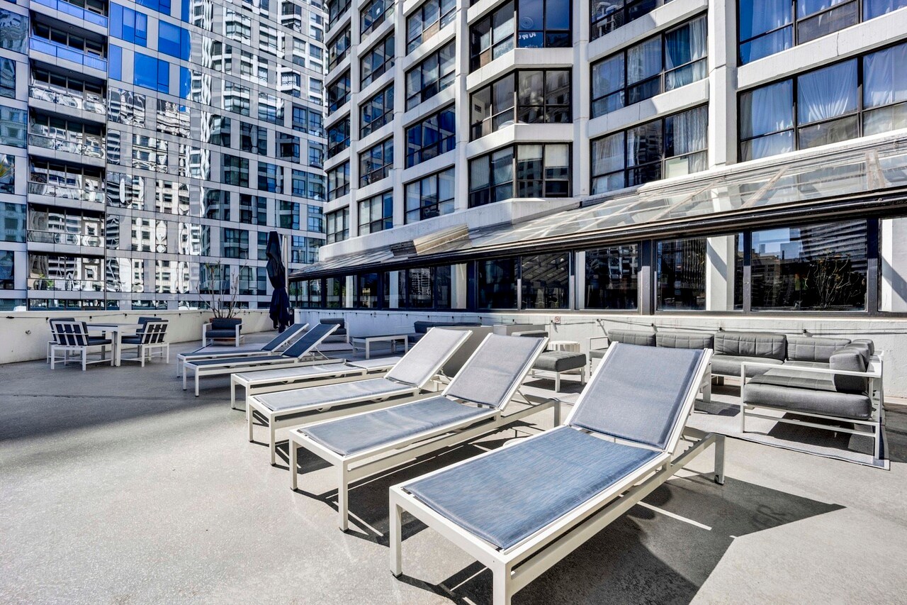 Building Photo - 405 N Wabash Ave