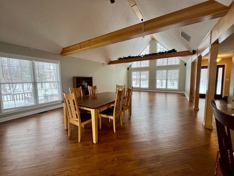 Building Photo - 13307 North Rd NW