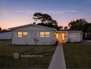 Building Photo - 1270 NW 196th St