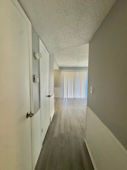 Building Photo - 3029 SW 62nd St