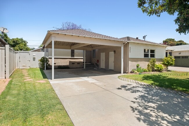 Building Photo - 5342 Emporia Ave
