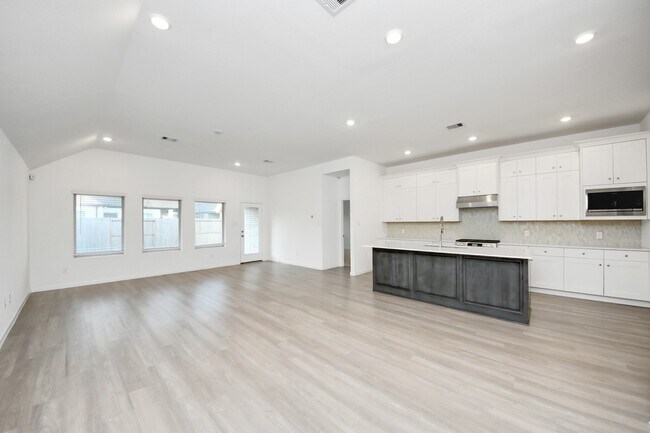 Building Photo - 30327 Tall Fescue Dr
