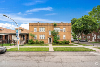 Building Photo - 5401-09 W Le Moyne St