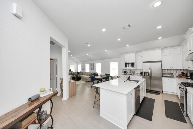 Building Photo - 8018 Tempest Stone Dr