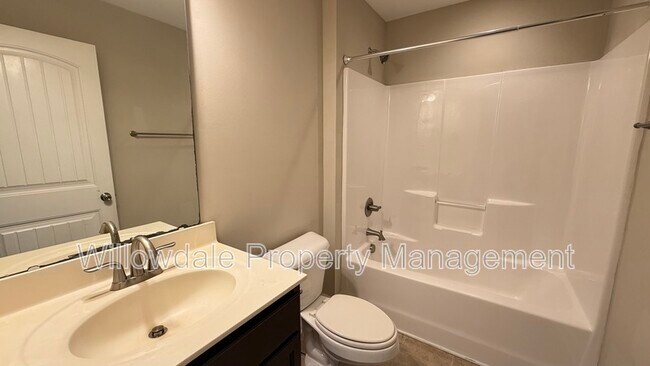 Building Photo - 525 Portstewart Dr
