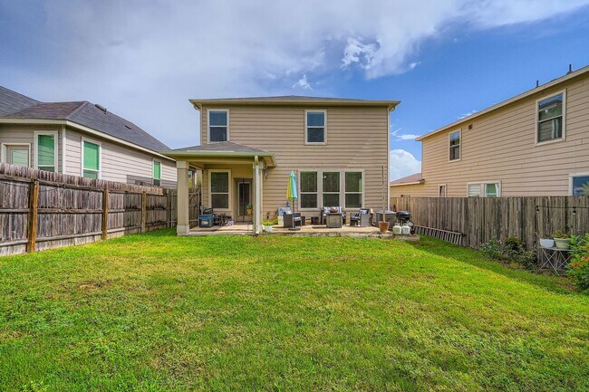 Building Photo - First time rental!