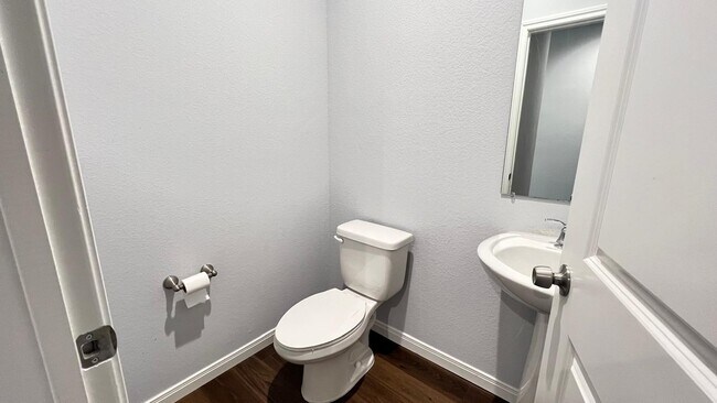 Building Photo - 4922 Dalhart Dr