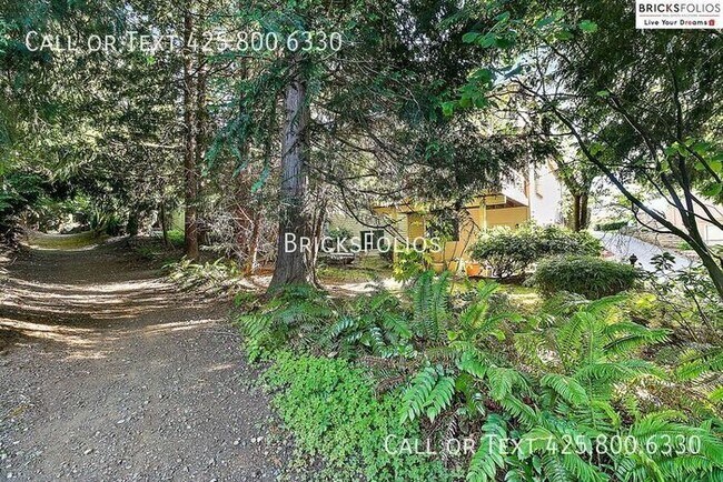 Building Photo - Luxurious 4-bedroom home in Sammamish with...